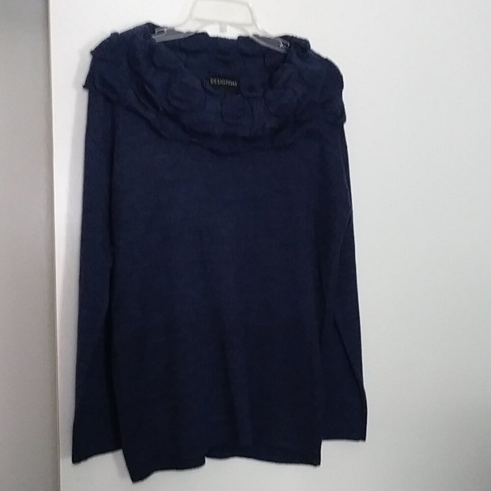 💕💙Women's Blue "Design 365" Sweater | Size L